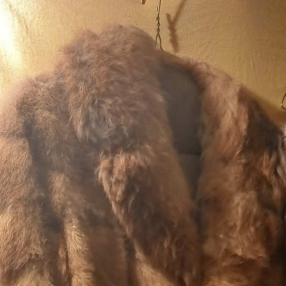 Fur coat - Picture 2 of 2
